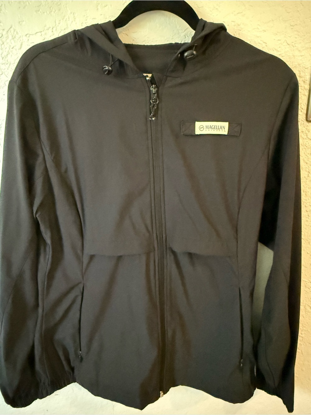 Magellan Outdoors Men’s Black Hooded Windbreaker Jacket